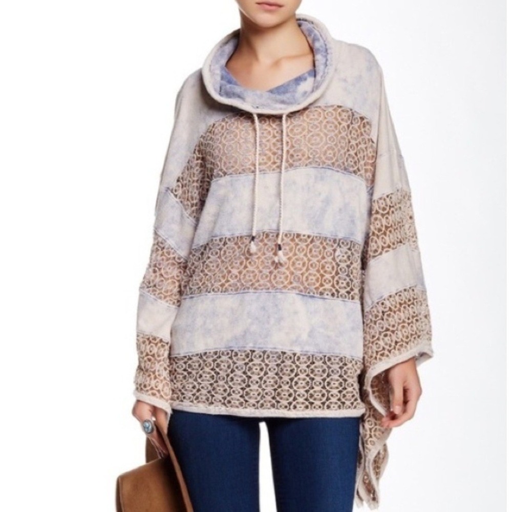 Free People Crochet Lace Acid Wash Poncho Cowl Neck Top Blue White‎ Small